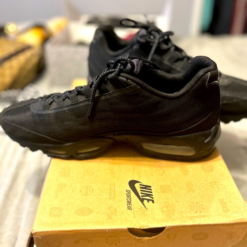 Nike Air Max Correlate shoes